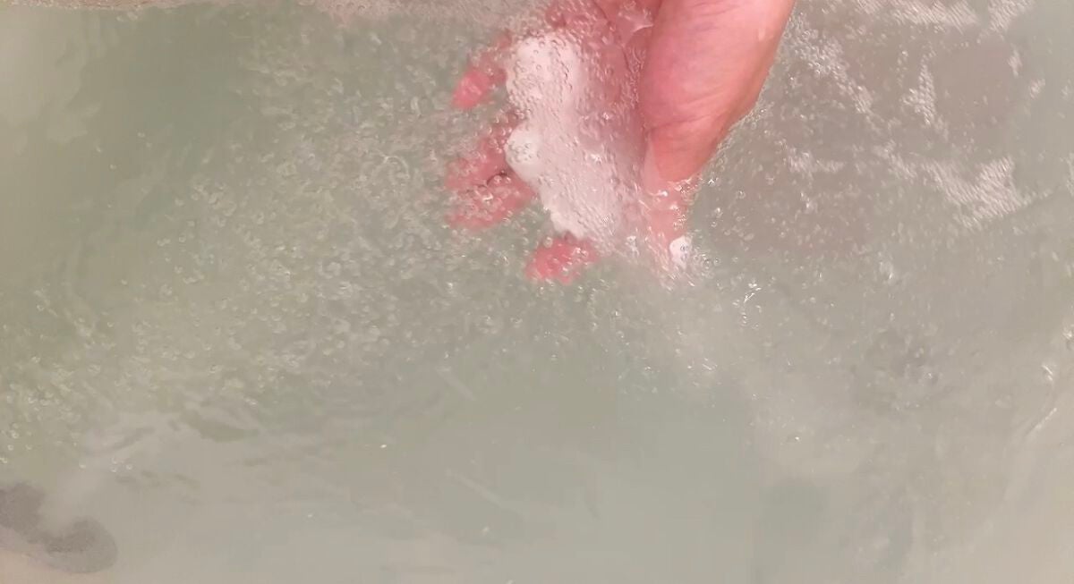 Miwa Kamise on LIPS 「半身浴、足浴、長湯をよくするので、これはとても効果◎でした!湯..」(1枚目)