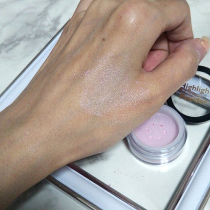 ハイライトパウダーD ピンクパール/DAISO/パウダーハイライトを使ったクチコミ(3枚目)
