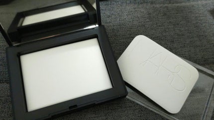 ライトリフレクティングセッティングパウダー プレスト N/NARS/プレストパウダーを使ったクチコミ(3枚目)