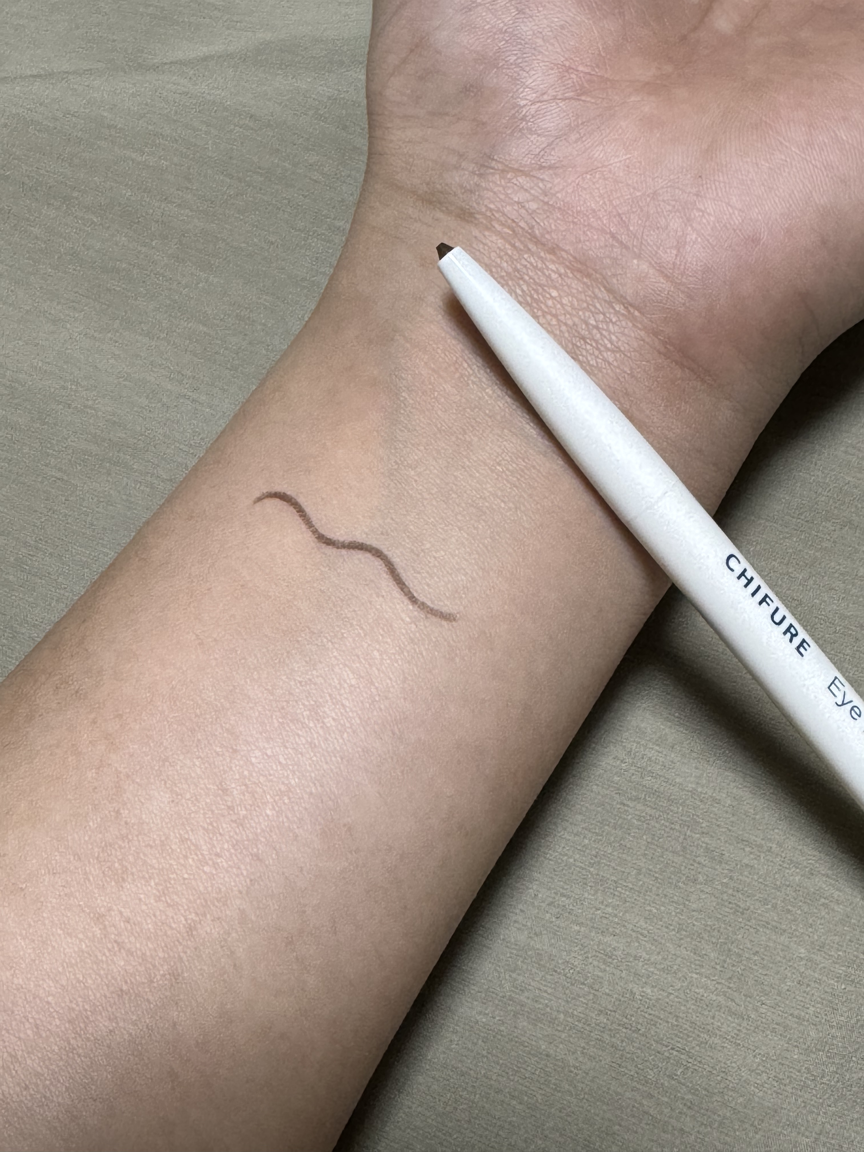 アイ ライナー ペンシル くり出し式/ちふれ/ペンシルアイライナーを使ったクチコミ（3枚目）