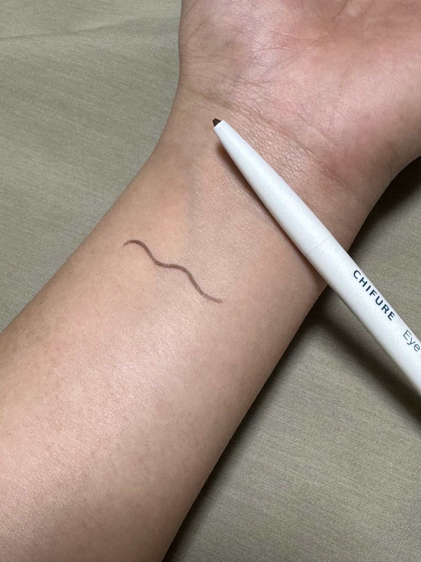 アイ ライナー ペンシル くり出し式/ちふれ/ペンシルアイライナーを使ったクチコミ(3枚目)
