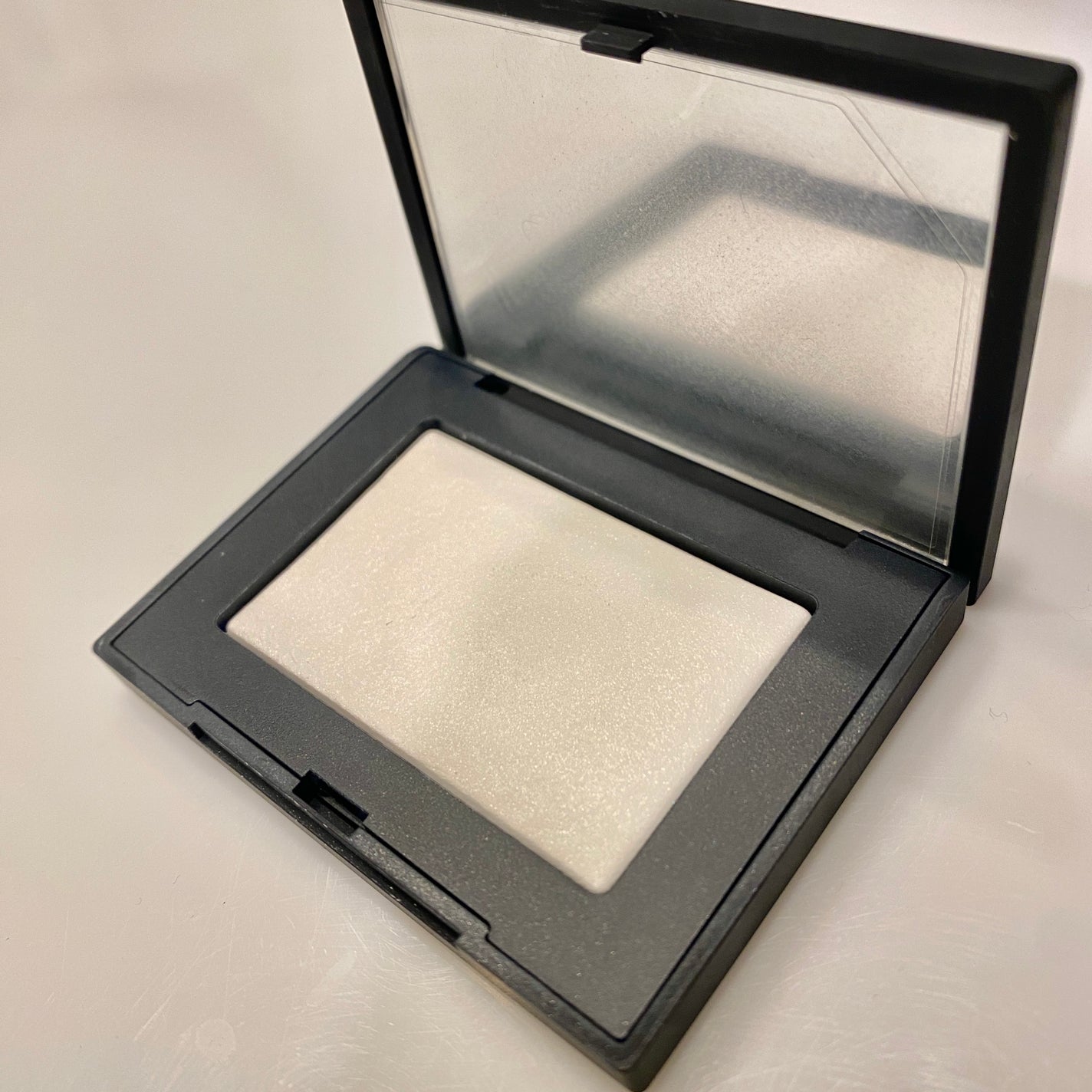 ライトリフレクティングセッティングパウダー プレスト N/NARS/プレストパウダーを使ったクチコミ(2枚目)