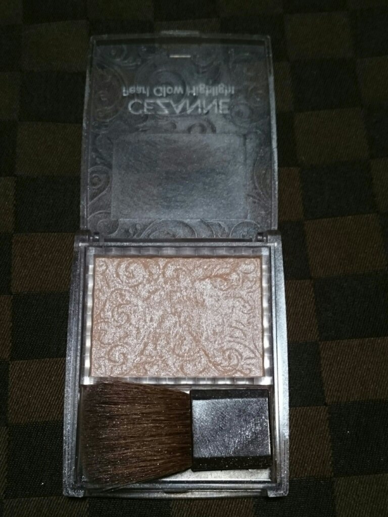 パールグロウハイライト/CEZANNE/パウダーハイライトを使ったクチコミ（1枚目）