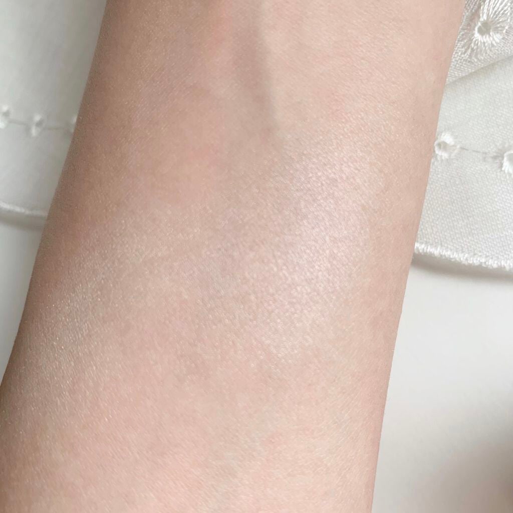 シークレット ブラーリング パウダー フォー アンダー アイズ/ローラ メルシエ/プレストパウダーを使ったクチコミ(4枚目)