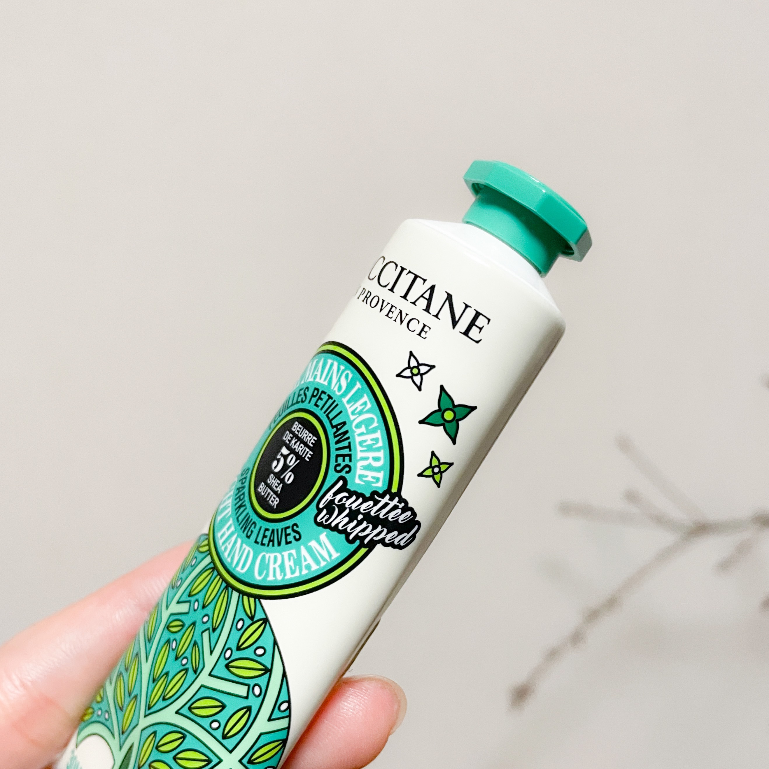 スパークリングリーフ スノーシア ハンドクリーム/L'OCCITANE/ハンドクリームを使ったクチコミ（3枚目）