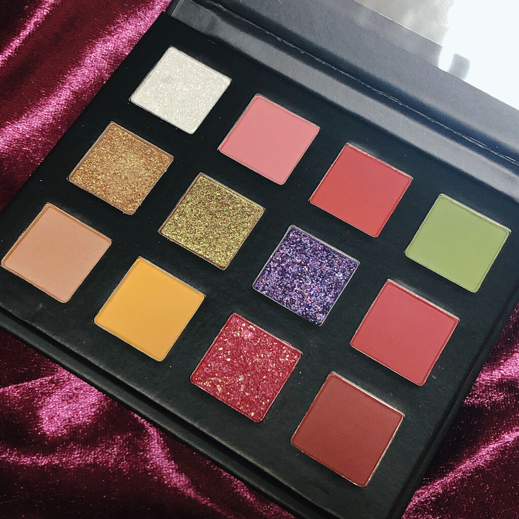 HEXZEスターライトファントム１２アイシャドウ０１/HEXZE（ヘックスゼ）/アイシャドウパレットを使ったクチコミ（3枚目）