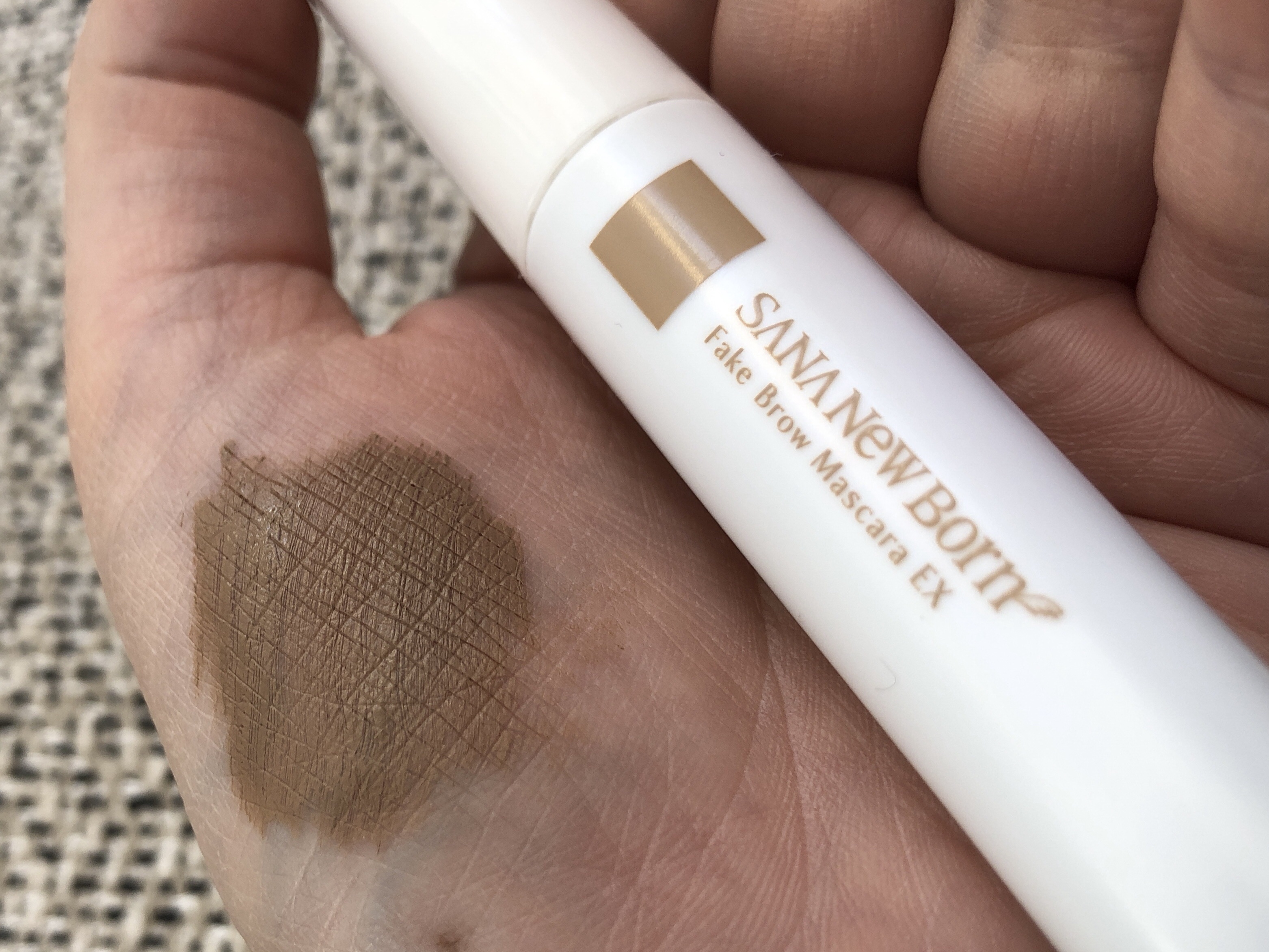 フェイクブロウマスカラEX/サナ ニューボーン/眉マスカラを使ったクチコミ（2枚目）