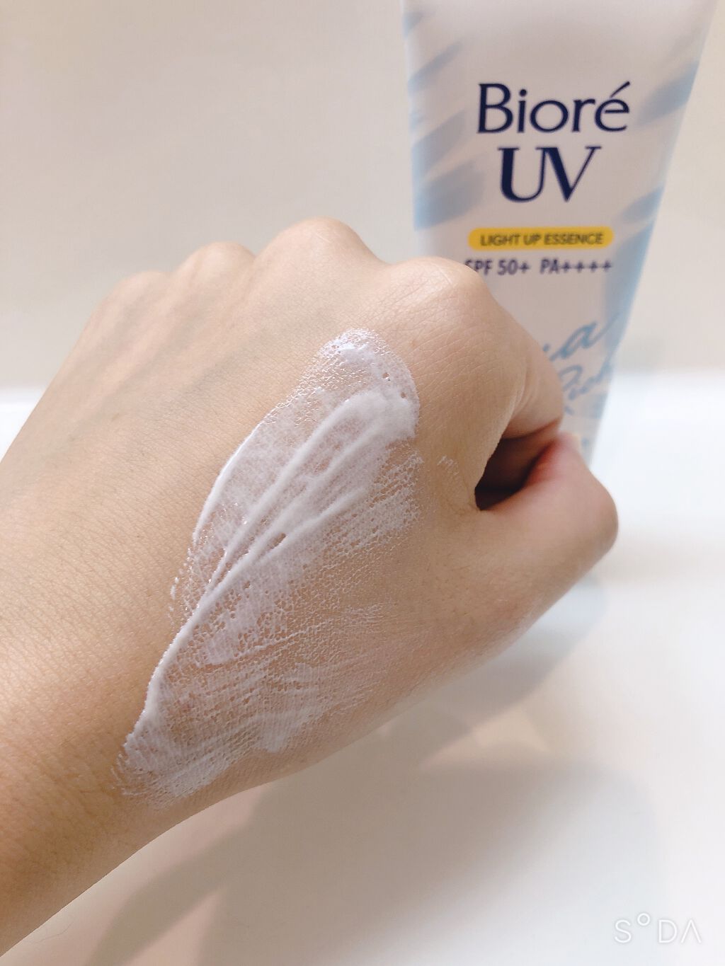 ビオレUV アクアリッチ ライトアップエッセンス/ビオレ/日焼け止めクリームを使ったクチコミ(2枚目)
