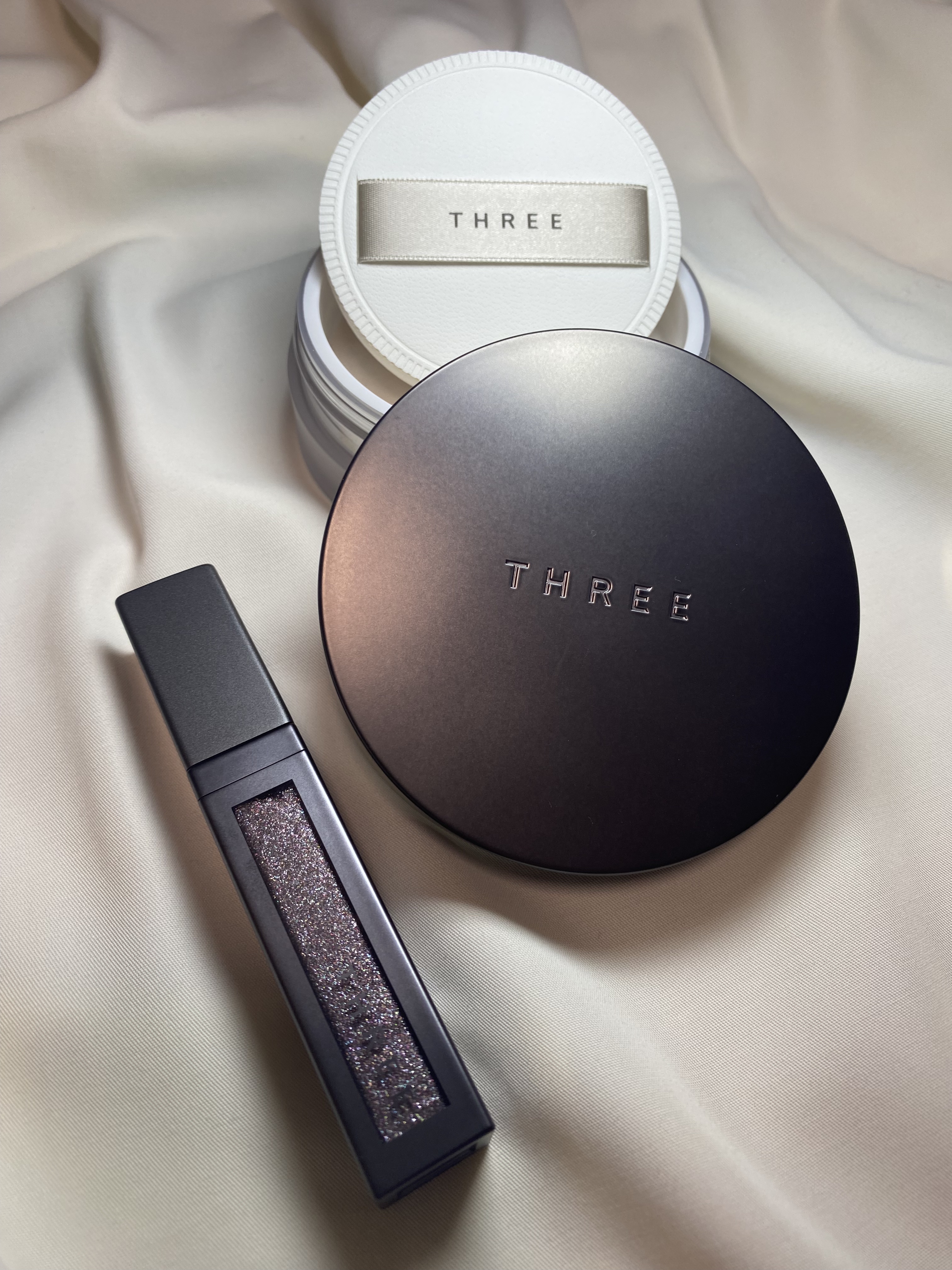 THREE ユナイテッドフルイドアイカラー B02 JUST KIDS/THREE/リキッドアイシャドウを使ったクチコミ（1枚目）