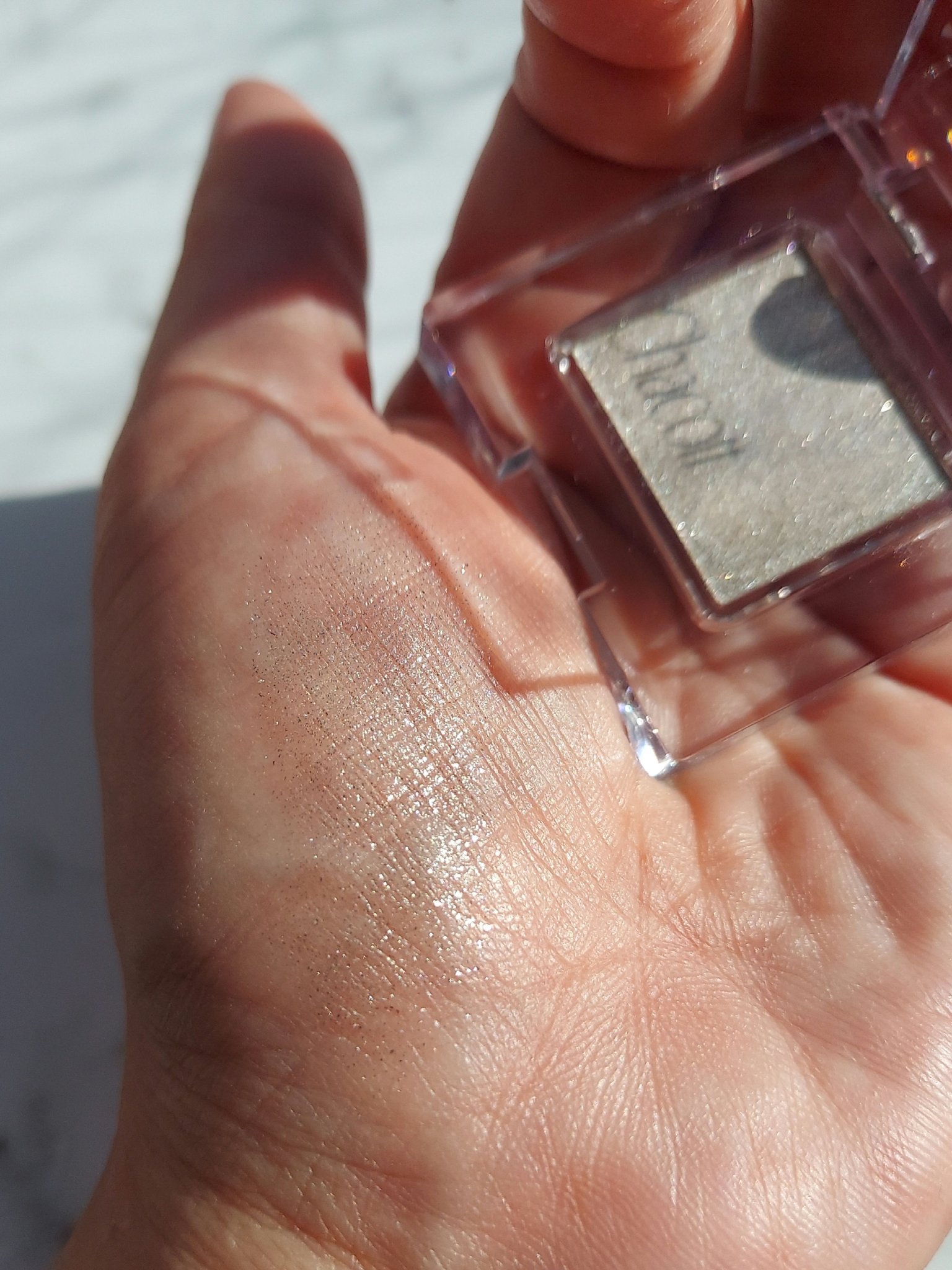 マルチカラーバリエーション スパークル SP06/チャコット・コスメティクス/単色アイシャドウを使ったクチコミ（2枚目）