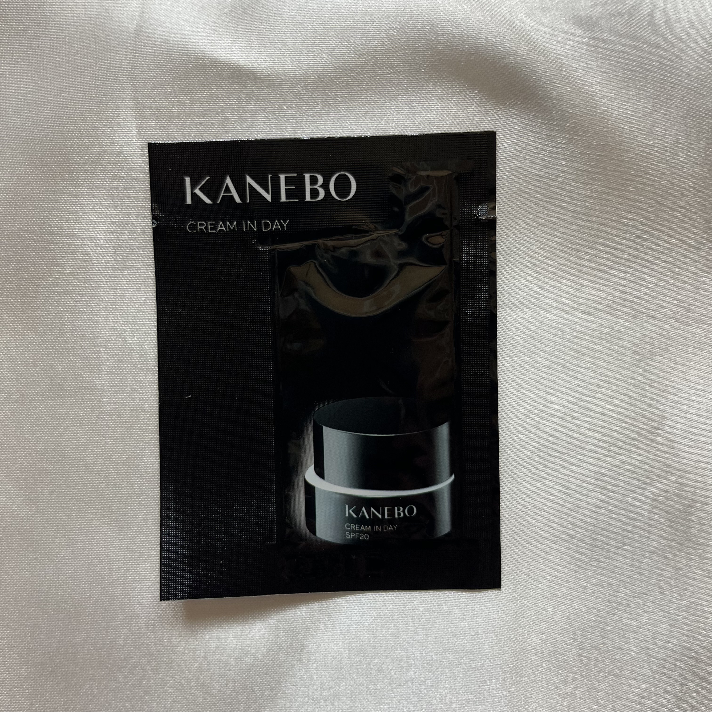 クリーム　イン　デイ/KANEBO/フェイスクリームを使ったクチコミ（1枚目）