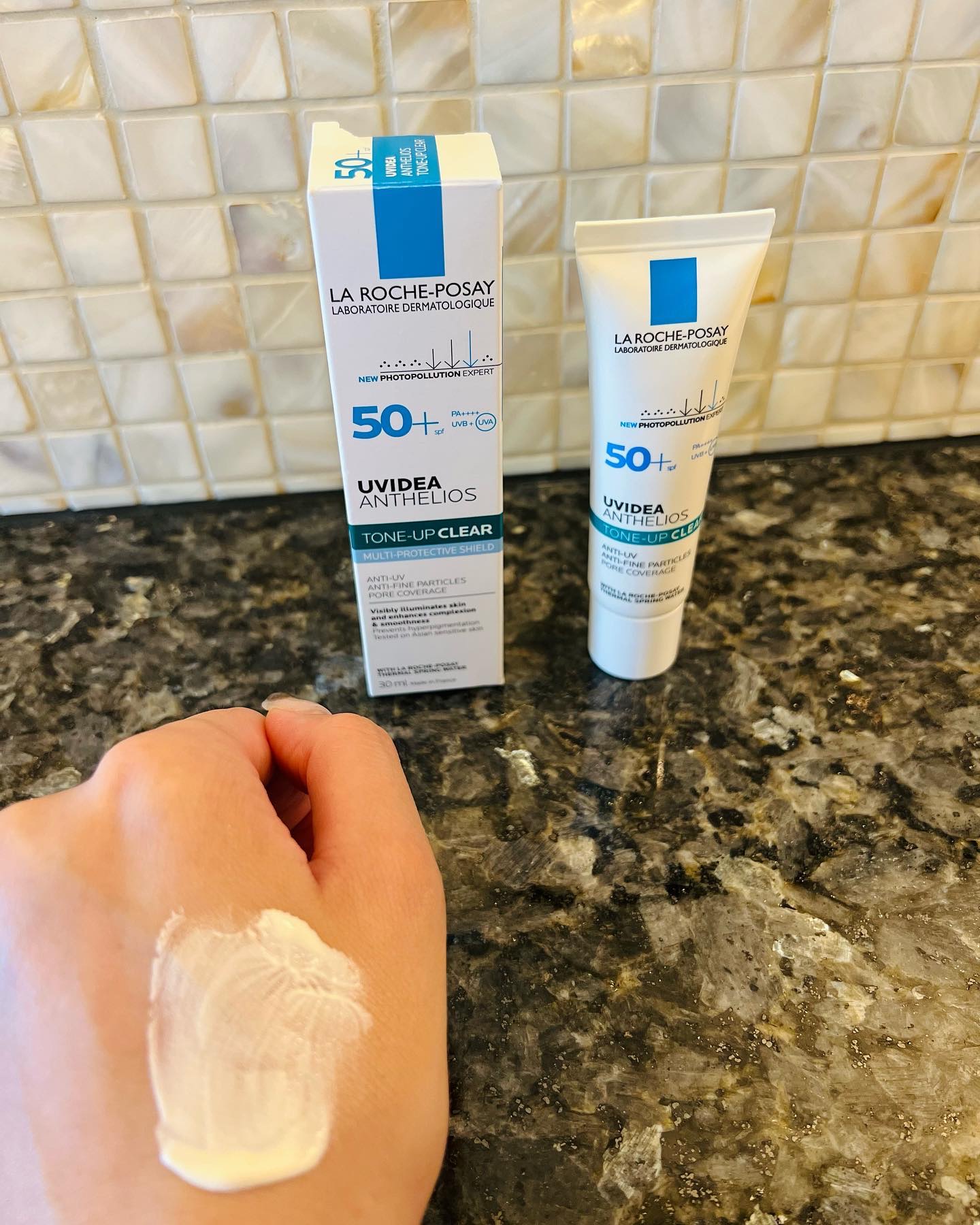 UVイデア XL プロテクショントーンアップ クリア/ラ ロッシュ ポゼ/化粧下地を使ったクチコミ（2枚目）