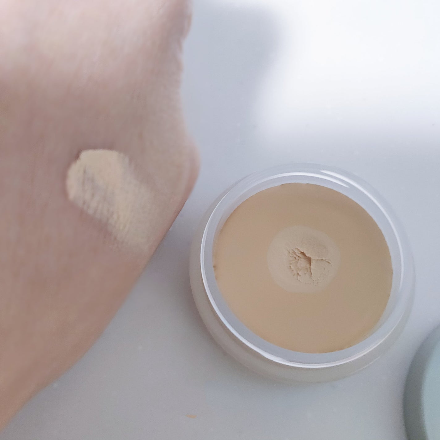 ウルトラカバー コンシーラー WP/FASIO/クリームコンシーラーを使ったクチコミ(3枚目)