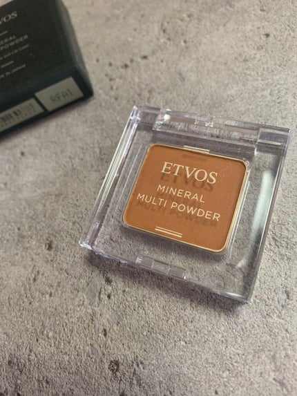 ミネラルマルチパウダー ミモザオレンジ/エトヴォス/単色アイシャドウを使ったクチコミ(2枚目)