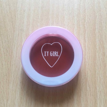 ダイソー×IT GIRL アイシャドウ 憧れの人/DAISO/単色アイシャドウを使ったクチコミ(2枚目)