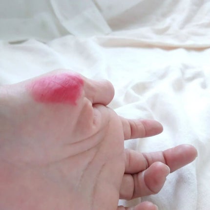 フェザーマットリップスティック/INTO U/口紅を使ったクチコミ(4枚目)