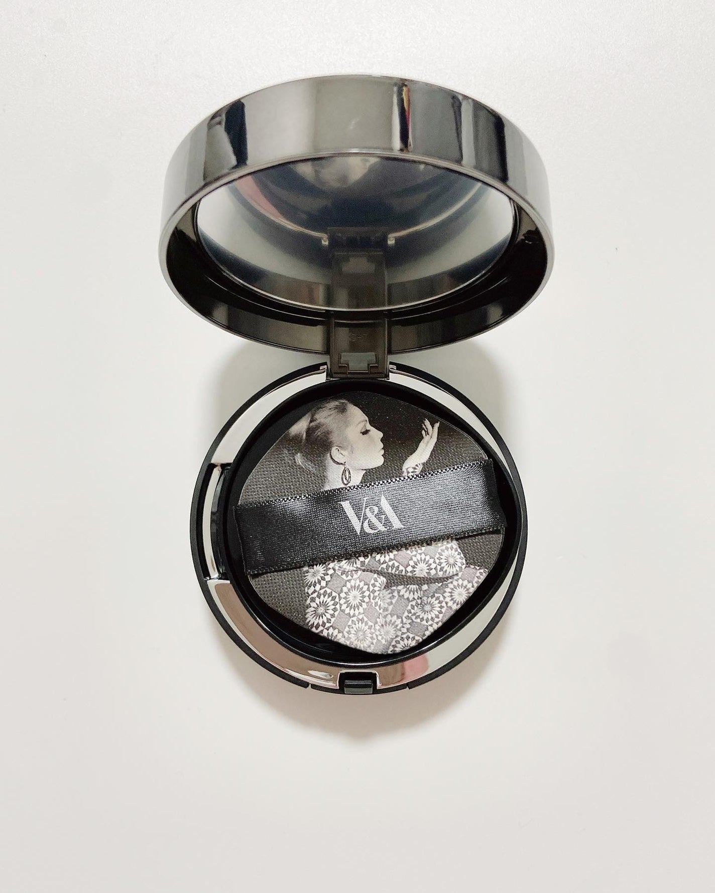 ロングウェアクッションファンデーション/V&Aビューティー/クッションファンデーションを使ったクチコミ(3枚目)