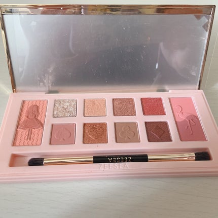 アリスドリームランドシリーズ 12色アイシャドウパレット(ZEESEA×大英博物館)/ZEESEA/アイシャドウパレットを使ったクチコミ(2枚目)