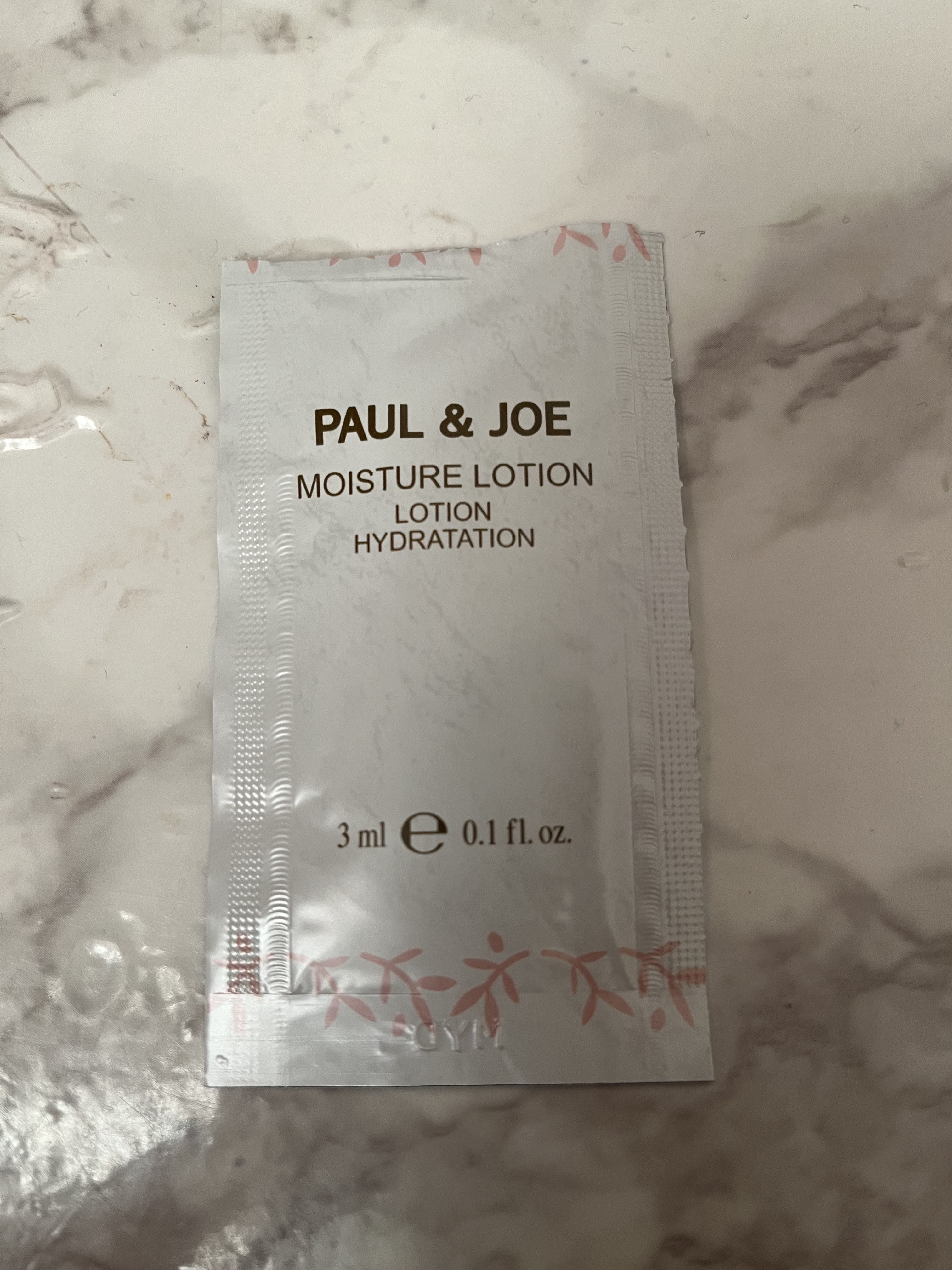 PAUL & JOE BEAUTE モイスチュア ローションのクチコミ「PAUL & JOE BEAUTEのモイスチュア ローションです。サンプルです。柑橘系のいい香.....」（1枚目）