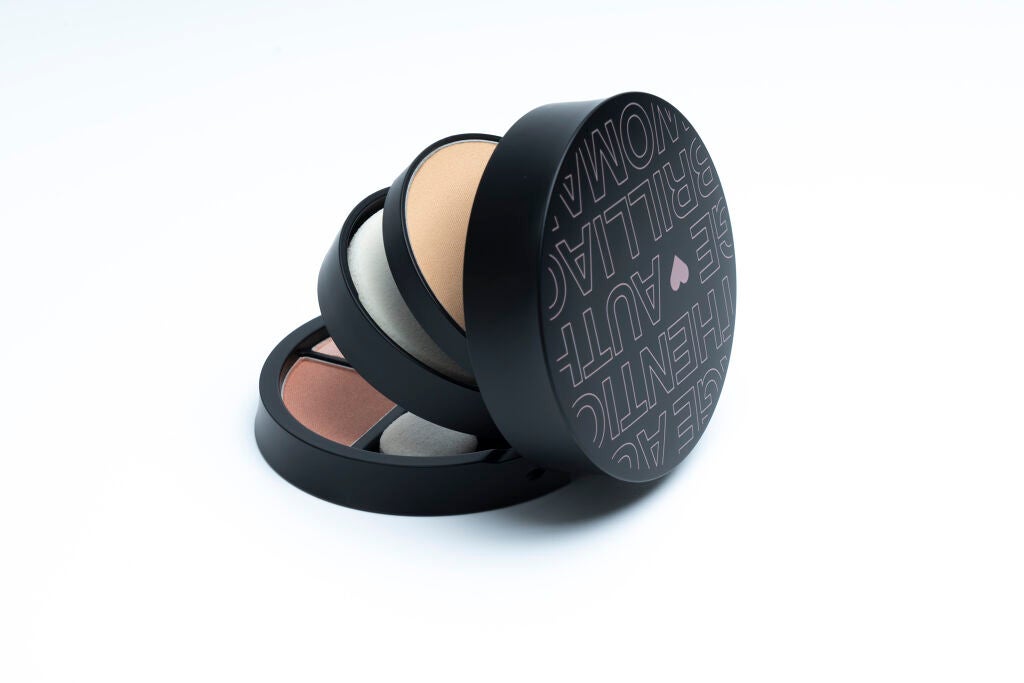 パウダリーファンデーション オーセンティックウーマン グローステージ ブリリアージュ