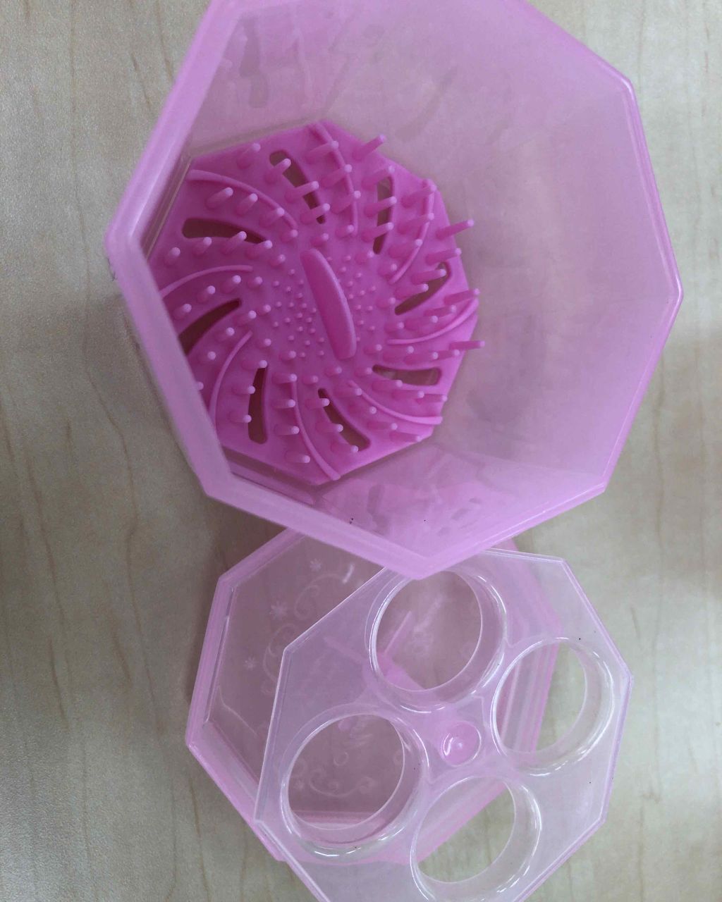 パフ・スポンジ専用洗剤/DAISO/その他化粧小物を使ったクチコミ（2枚目）