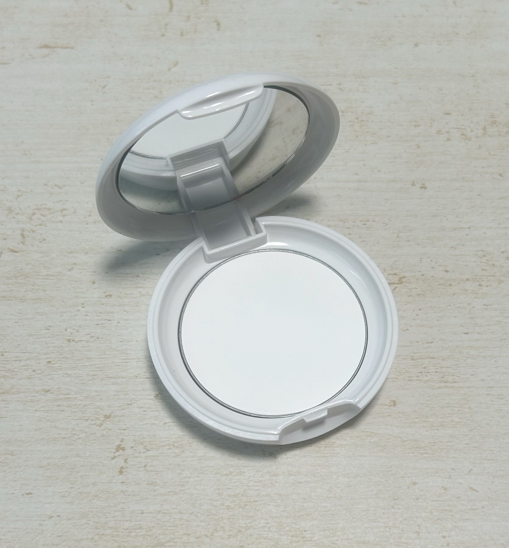 エアリーポット プレストパウダー translucent/MISSHA/プレストパウダーを使ったクチコミ（2枚目）