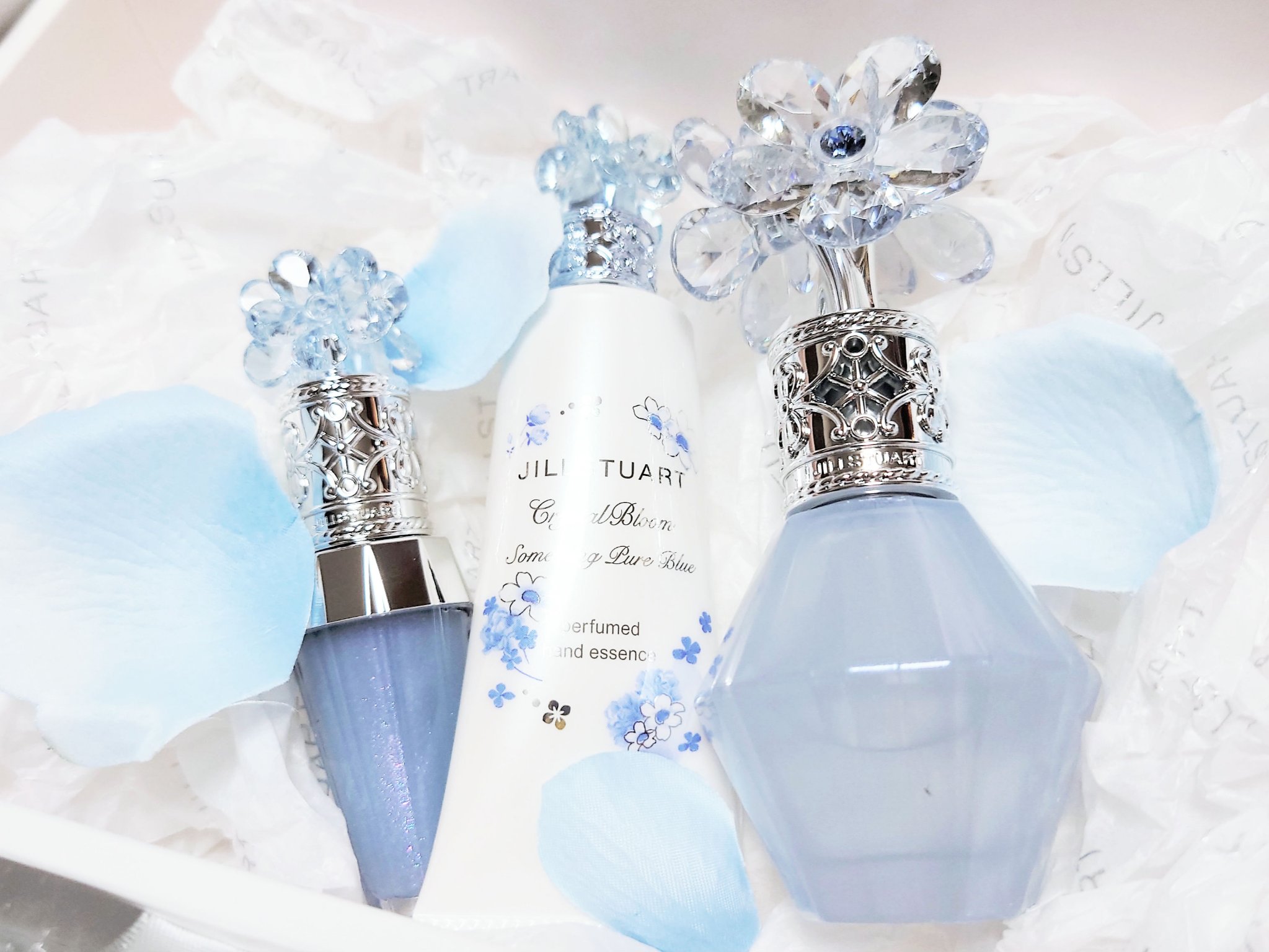 クリスタルブルーム　サムシングピュアブルー セント　パフュームド ハンド エッセンス 40g/JILL STUART/ハンドクリームを使ったクチコミ（2枚目）