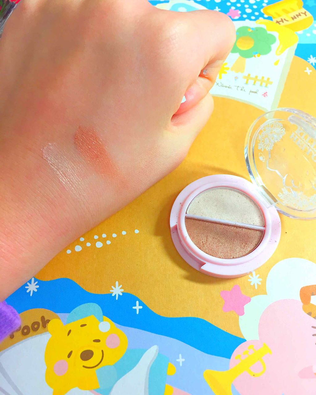 パウダーアイシャドウ ブルーミングキティ/DAISO/アイシャドウパレットを使ったクチコミ（2枚目）