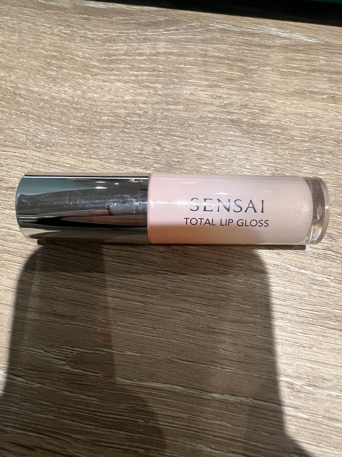 センサイ トータルリップグロス/SENSAI/リップグロスを使ったクチコミ（1枚目）