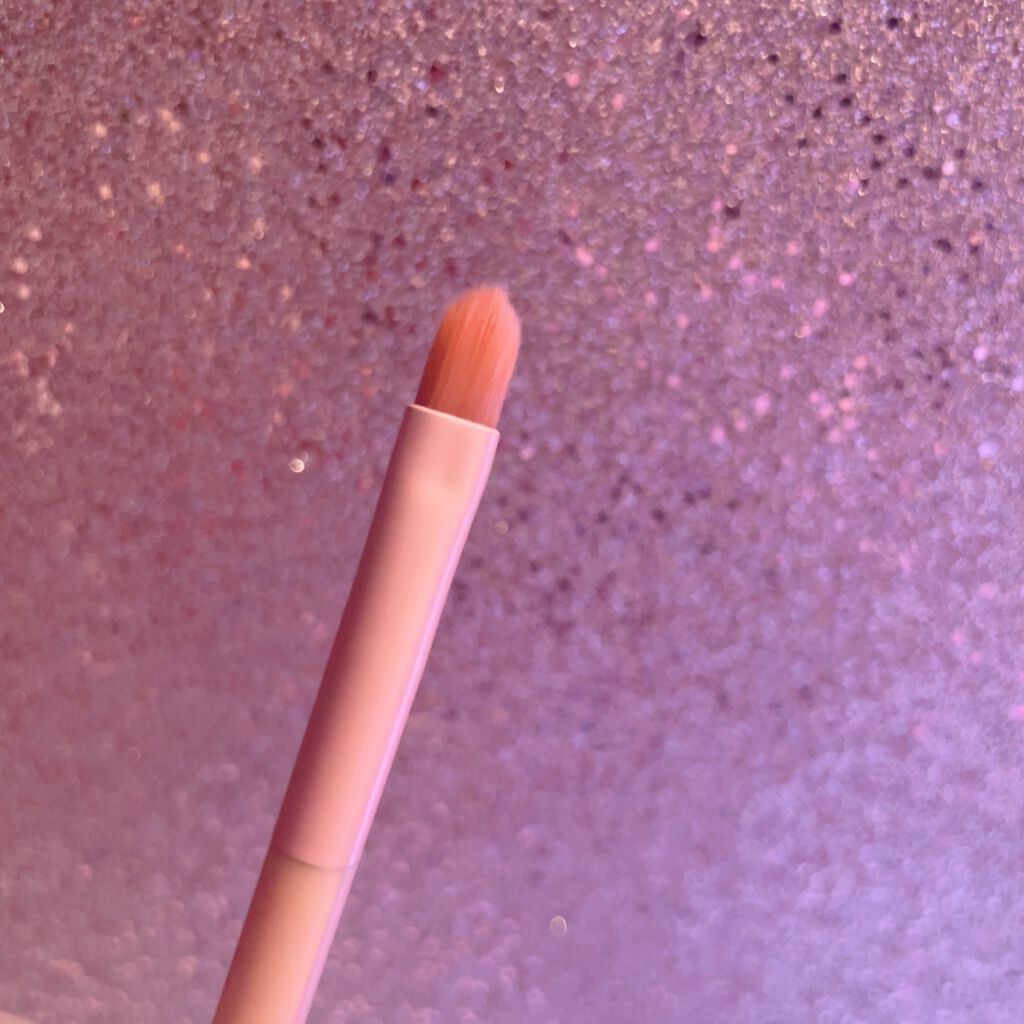 UR GLAM　EYESHADOW BRUSH B/U R GLAM/メイクブラシを使ったクチコミ（2枚目）