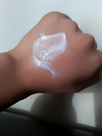 ヴァセリン アドバンスドリペア ボディローション 無香料/ヴァセリン/ボディローションを使ったクチコミ(4枚目)