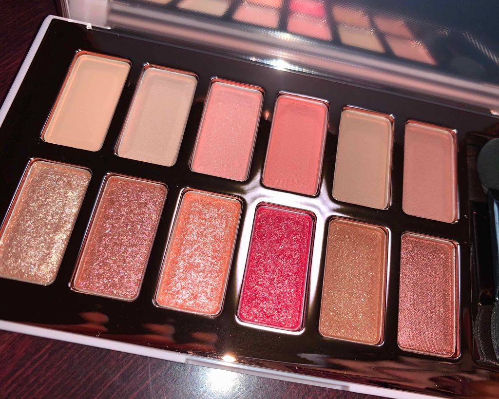 バレンタインボックス3ローズモーメント/VAVI MELLO/アイシャドウパレットを使ったクチコミ（2枚目）