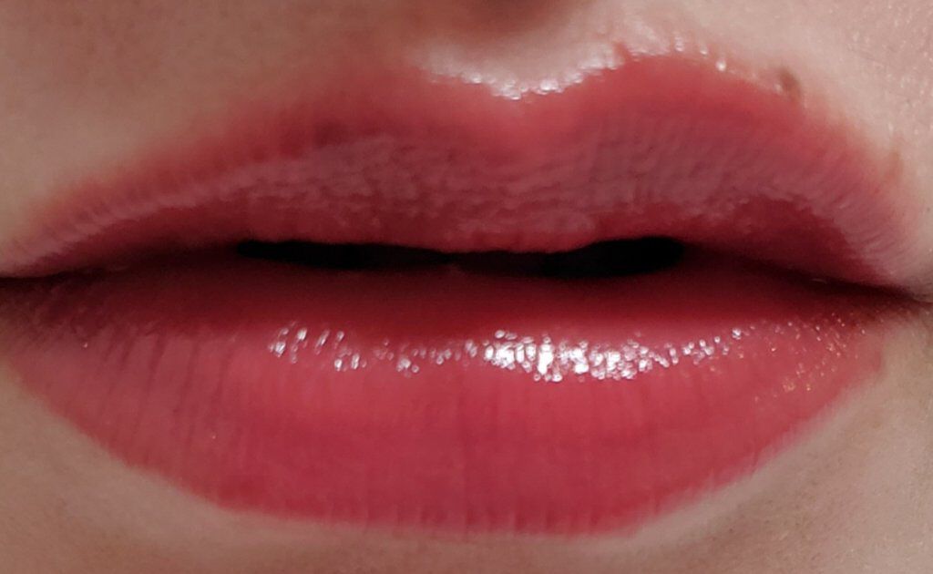 ジューシーラスティングティント/rom&nd/リップティントを使ったクチコミ（2枚目）