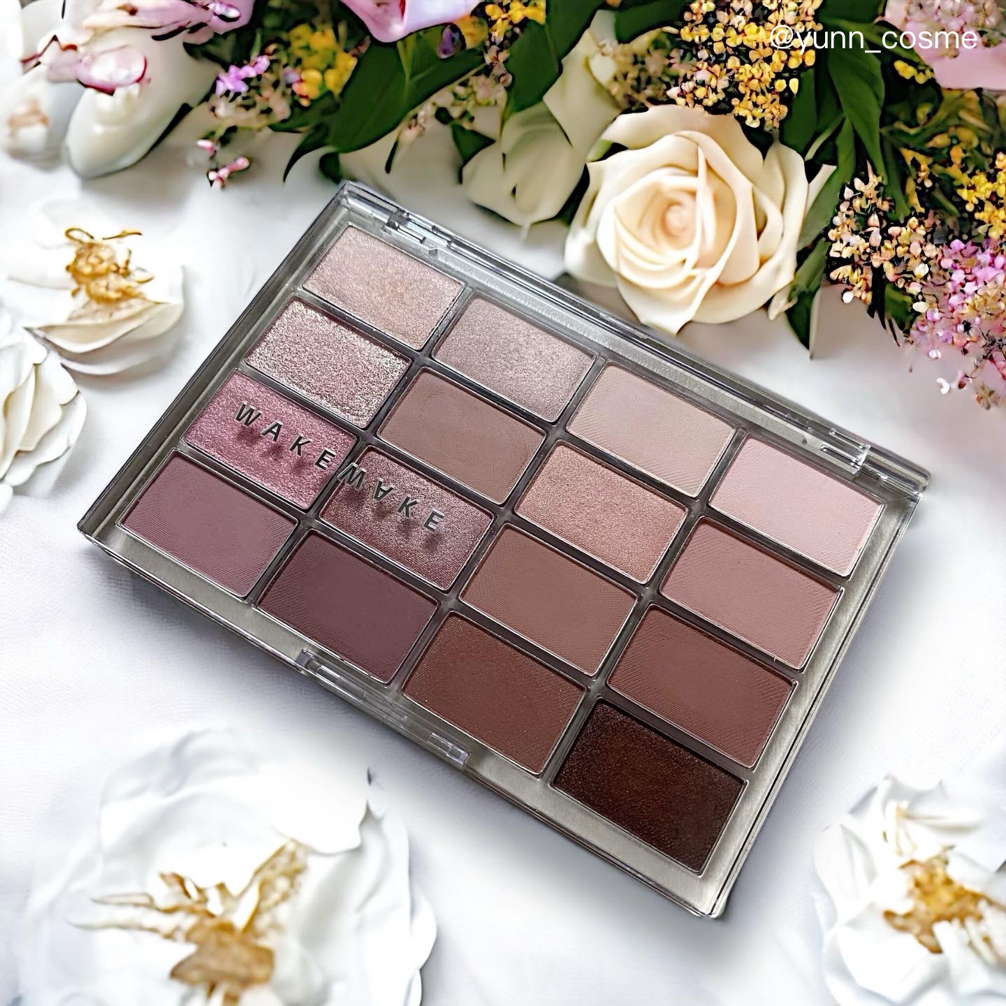 ソフトブラーリングアイパレット/wakemake/アイシャドウパレットを使ったクチコミ（3枚目）