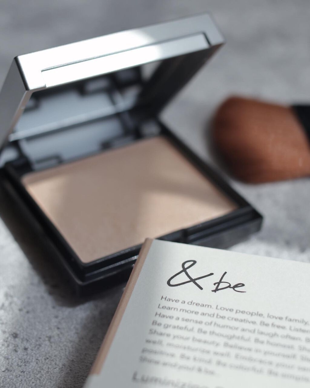 &be ルミナイジングパウダー/&be/パウダーハイライトを使ったクチコミ(8枚目)