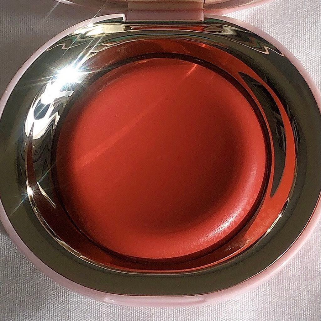 mina___85 on LIPS 「不思議触感😳‼️注目海外コスメブランドRareBeautyから..」(3枚目)