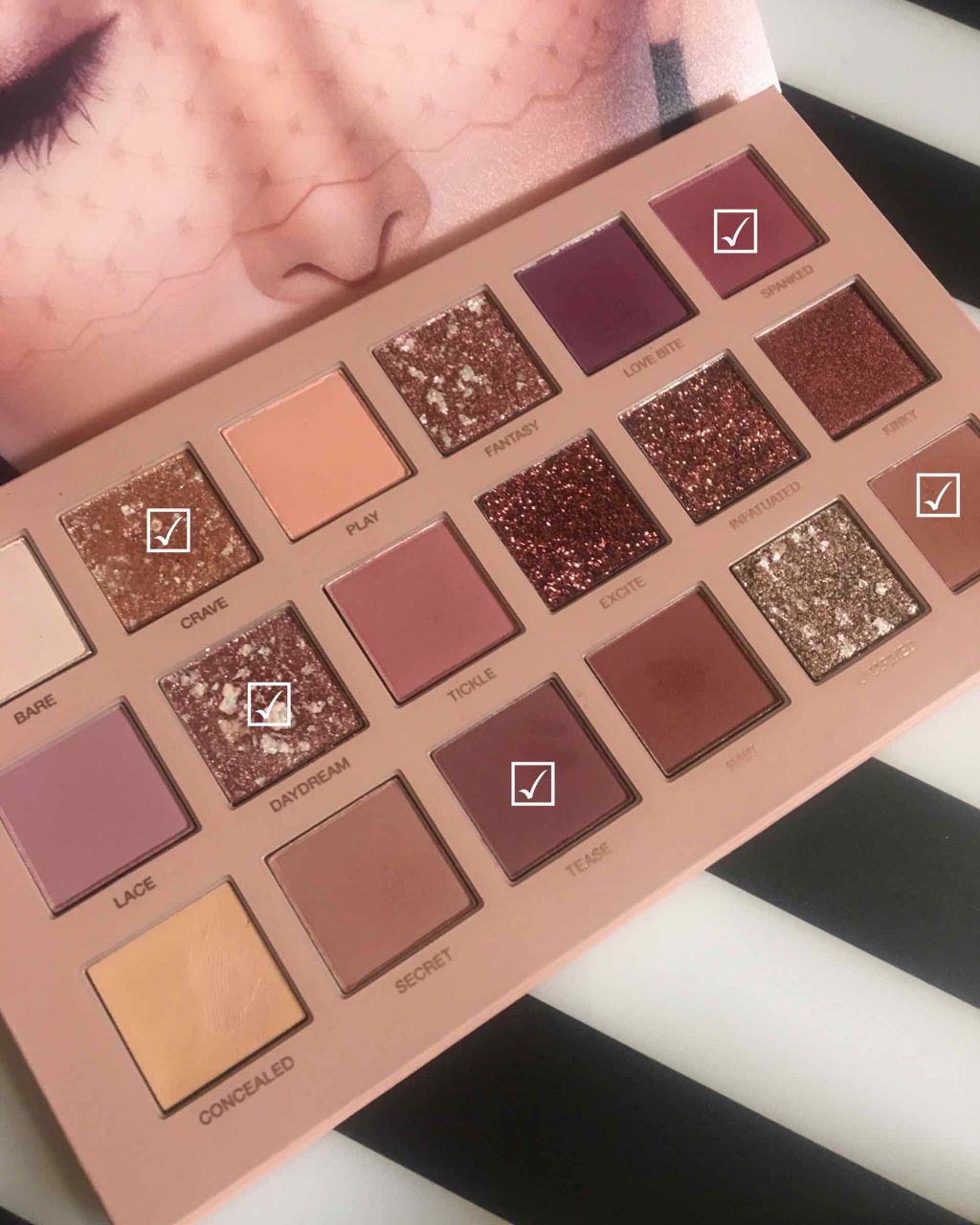 フーダビューティ デザート ダスク アイシャドウパレット/Huda Beauty/アイシャドウパレットを使ったクチコミ(2枚目)