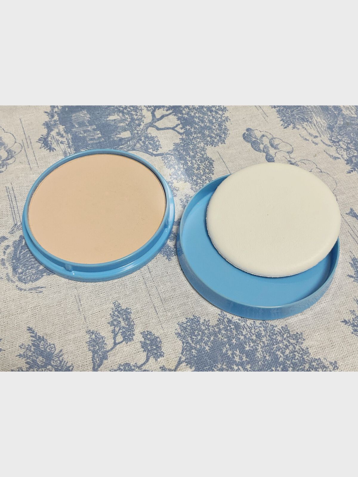 カインド&フリー モイストスキンティント/リンメル ロンドン/リキッドファンデーションを使ったクチコミ（3枚目）