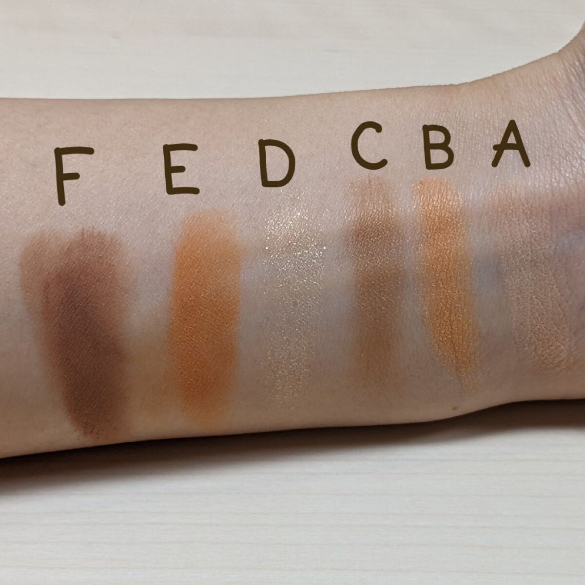 アイカラーパレット ゴールデンマンゴー/heme/アイシャドウパレットを使ったクチコミ（3枚目）