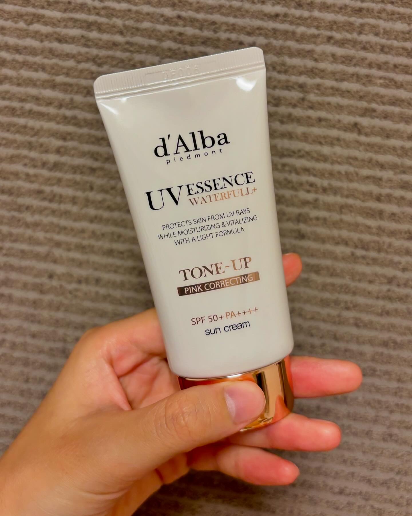ウォータフルトーンアップサンクリーム/ダルバ/日焼け止めクリームを使ったクチコミ（2枚目）