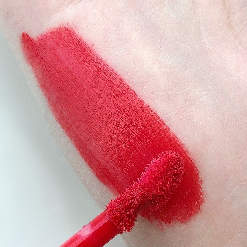 クラッシュド リキッド リップ 13 チェリークラッシュ/BOBBI BROWN/口紅を使ったクチコミ（3枚目）