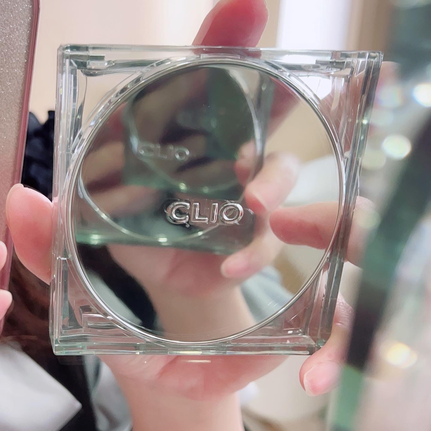 クリオ キル カバー スキン フィクサー クッション

  21N リネン

正直問題シャレすぎパッケージ💦💦
表面が鏡のような何もかもを映し出すァリェナィ神秘さなのに裏にもしっかり鏡ついて㌃🖐️
 

クリオのファンデ、実は初めて使