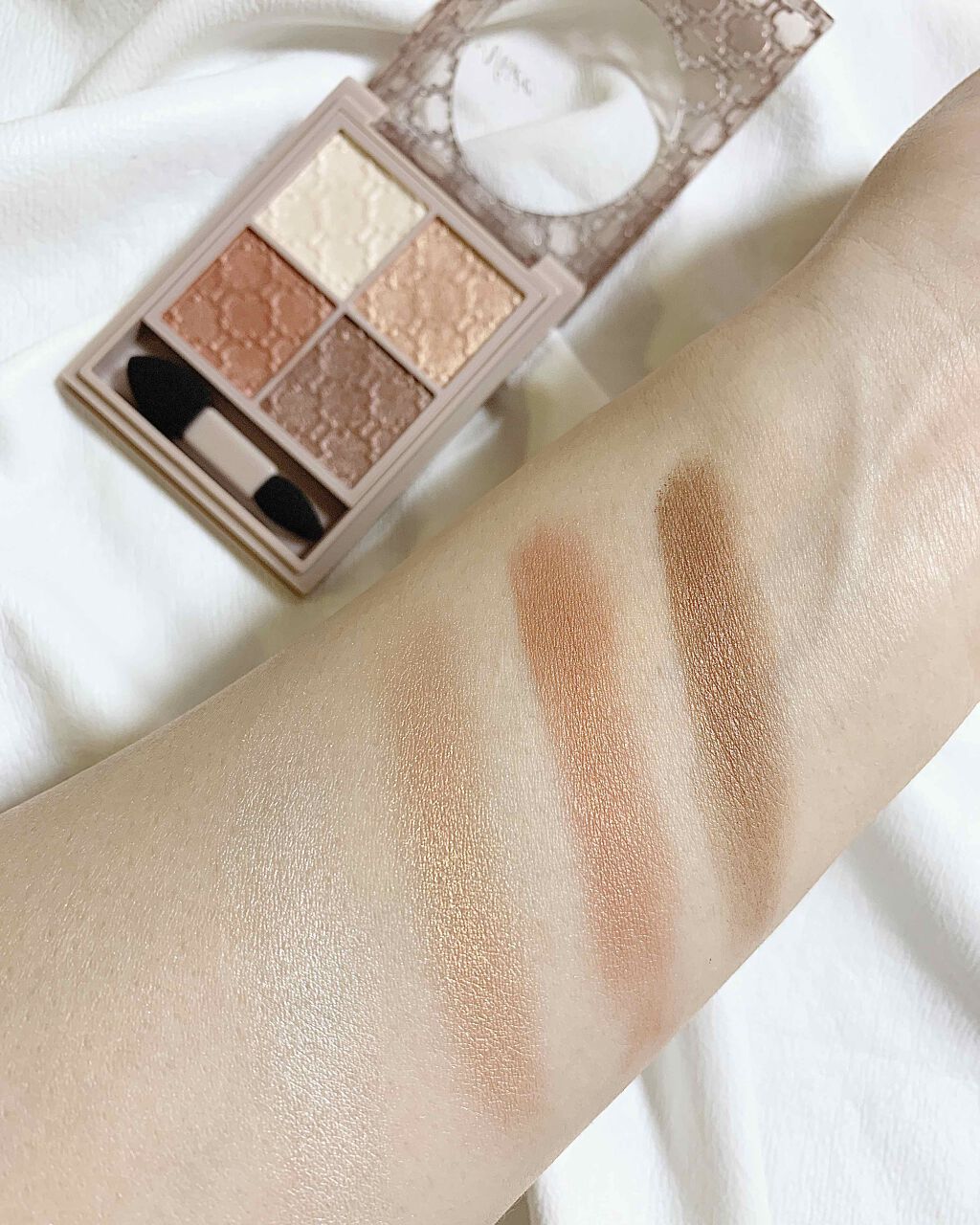 グロッシーリッチ アイズ N/Visée/アイシャドウパレットを使ったクチコミ(2枚目)