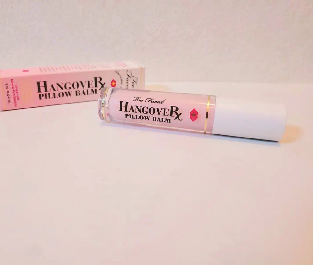 ～トゥー フェイスド ハングオーバー～ ピロー バーム リップ トリートメント/Too Faced/リップ美容液を使ったクチコミ（1枚目）