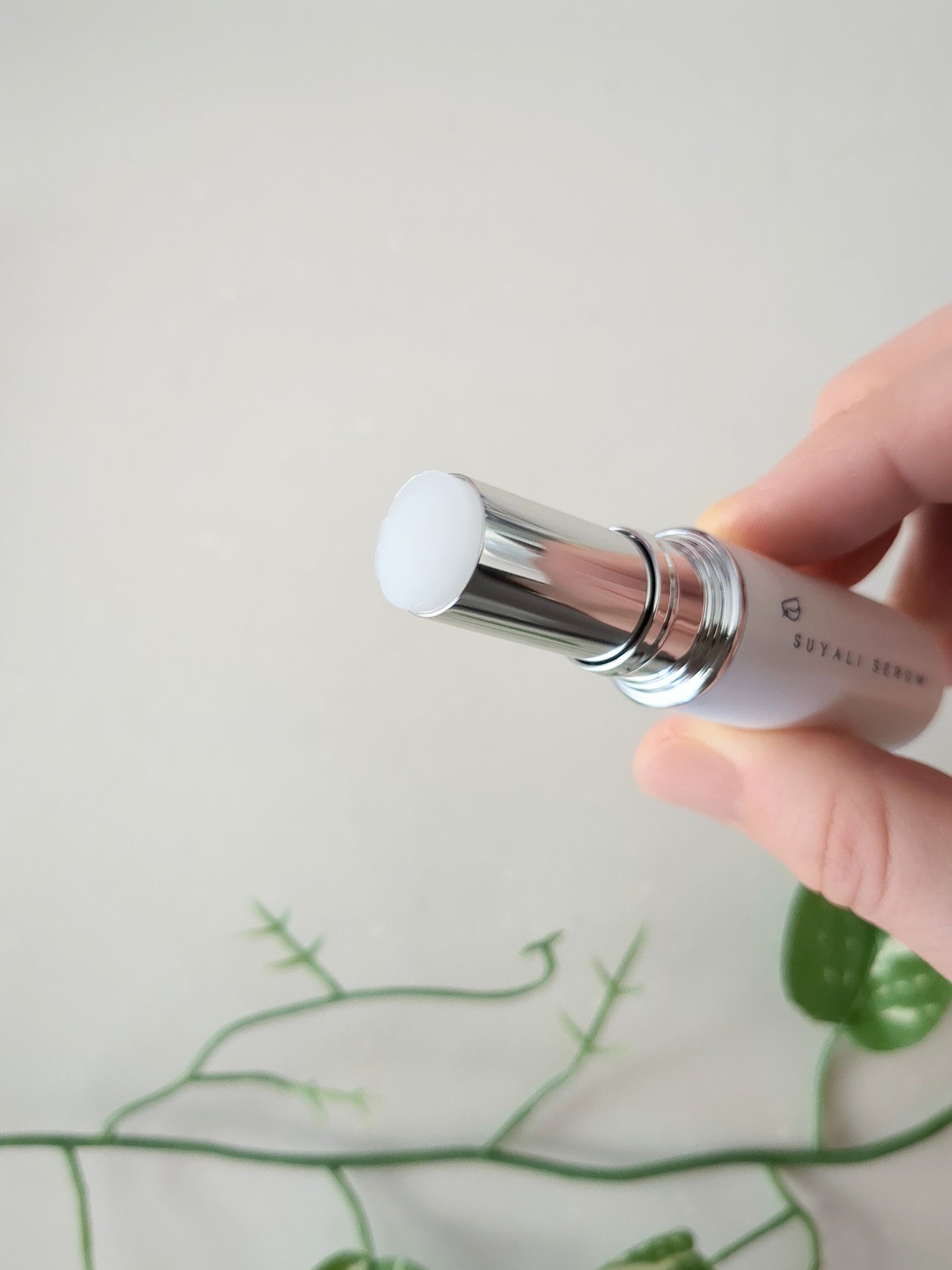 イセハンラボ　スヤリセラム　リップセラムスティック/ISEHAN Lab./リップクリームを使ったクチコミ（2枚目）