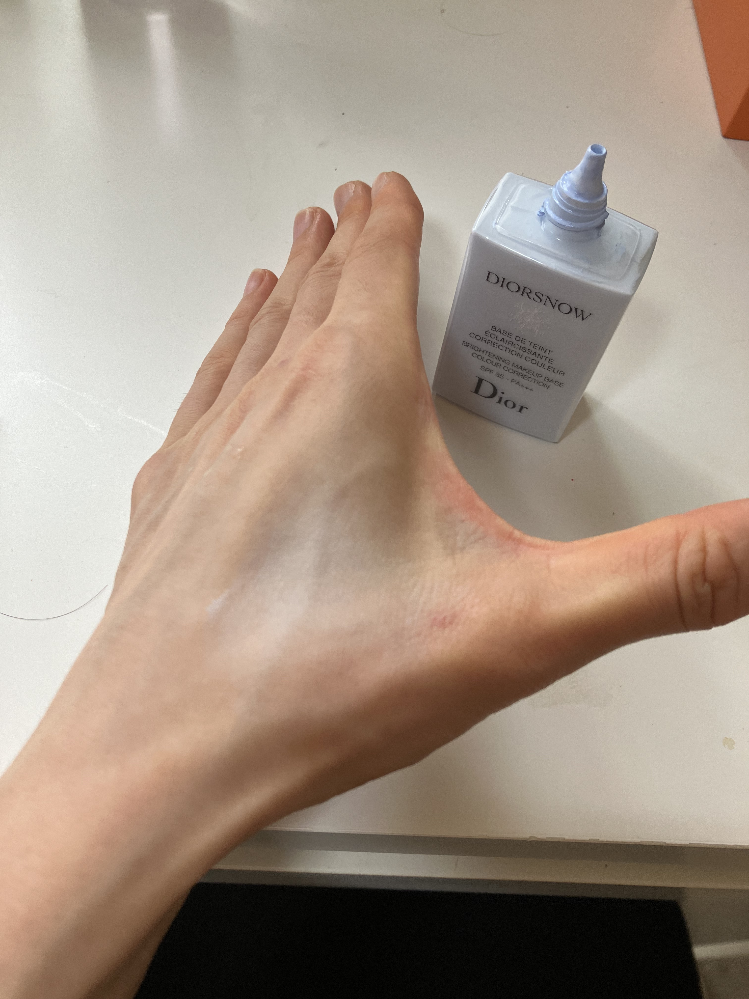 【旧】スノー メイクアップ ベース UV35 SPF35／PA+++/Dior/化粧下地を使ったクチコミ（3枚目）