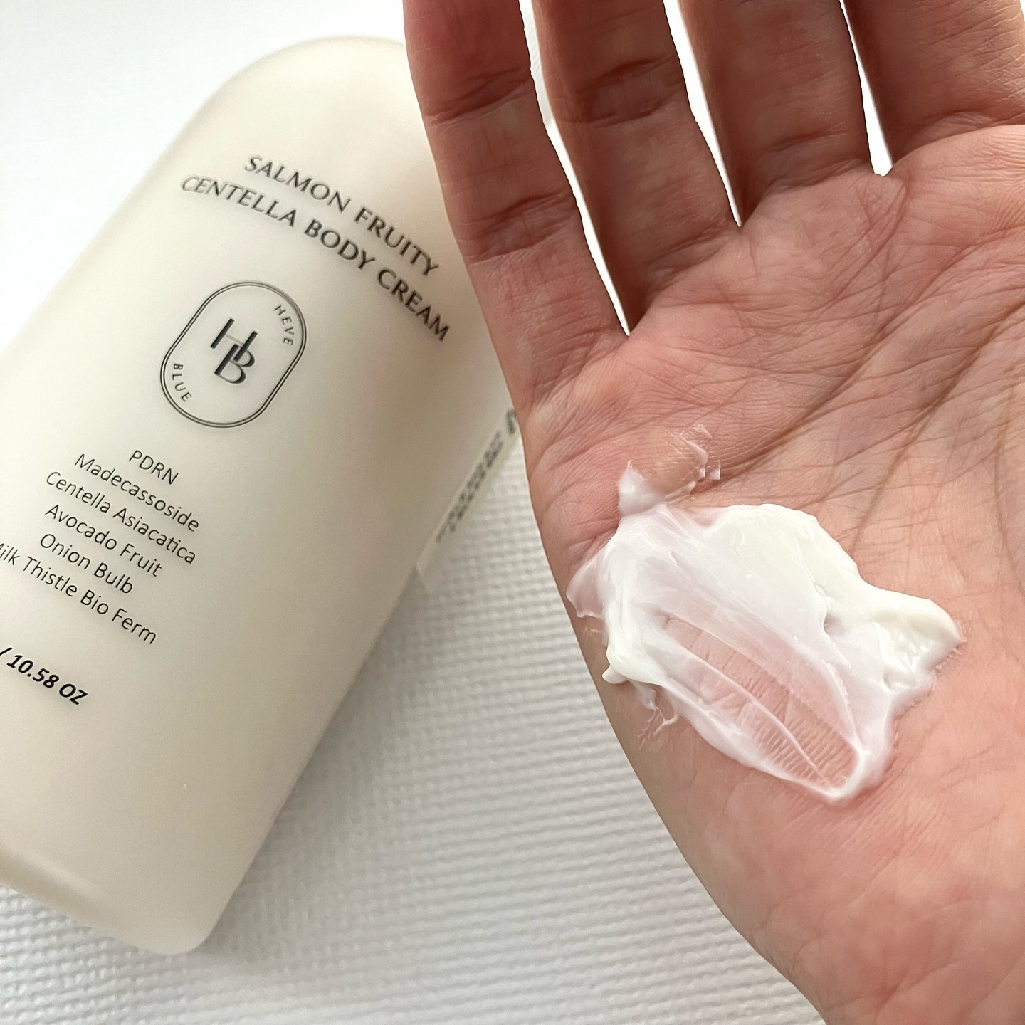 サーモンフルーティセンテラボディークリーム/HEVEBLUE/ボディクリームを使ったクチコミ（3枚目）