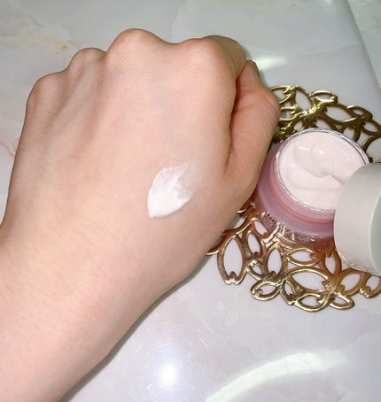 チェジュ チェリーブロッサム トーンアップクリーム/innisfree/化粧下地を使ったクチコミ(2枚目)