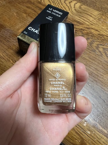 CHANEL ヴェルニのクチコミ「CHANEL

ヴェルニ  157  フェニックス
フランス製🇫🇷


ゴールドで大人っぽいネ.....」（2枚目）