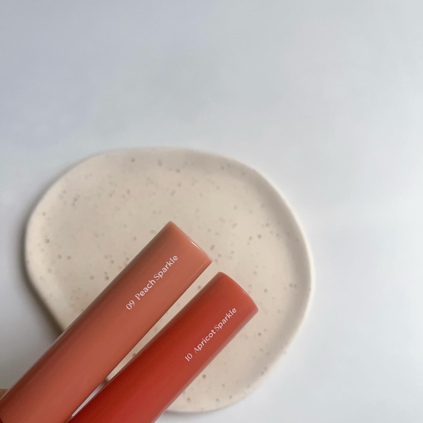 グラスティングカラーグロス/rom&nd/リップグロスを使ったクチコミ（2枚目）